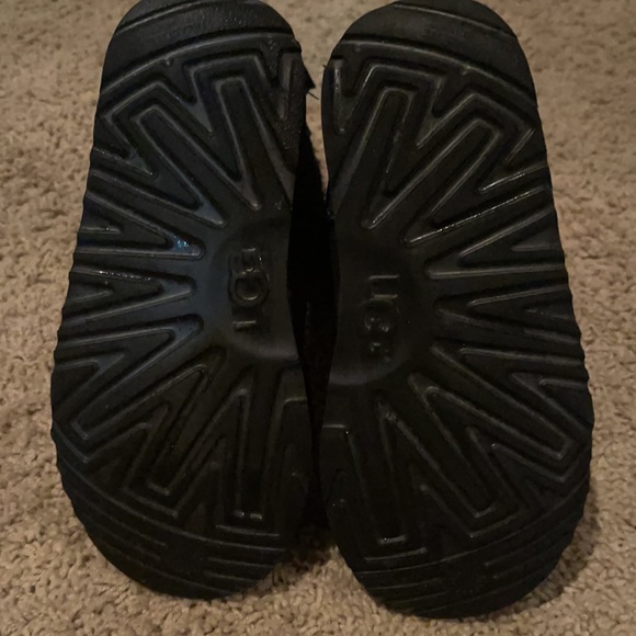 UGG GIRL’S Bailey Bow Boots *CUSTOMIZED* - Picture 4 of 6